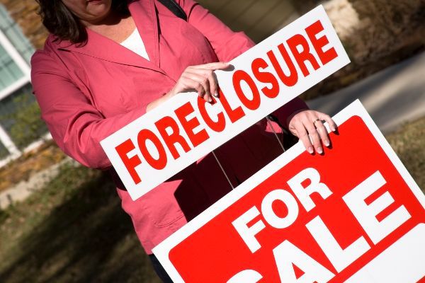 Do You Need a Florida Real Estate Attorney for a Real Estate Foreclosure